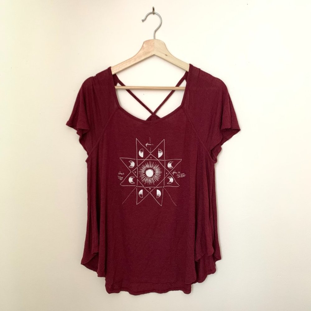 American Eagle Short Sleeve Moon phase Top